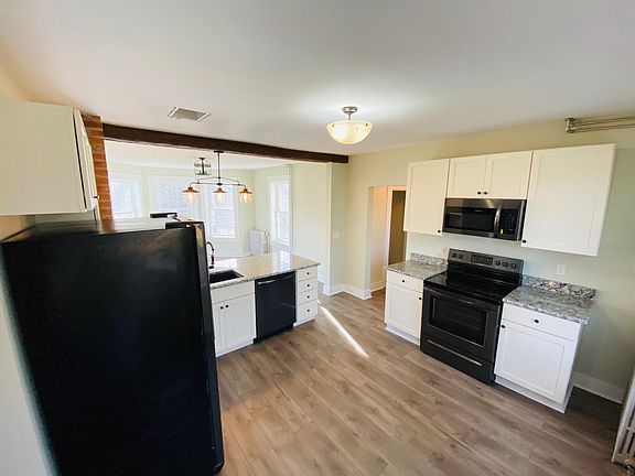 5th image of 363 Lake St