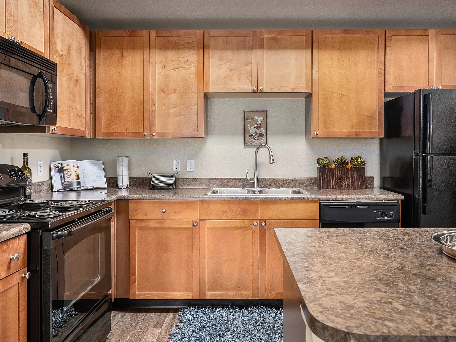 Residences at FortyTwo25 Apartments — Photo 4