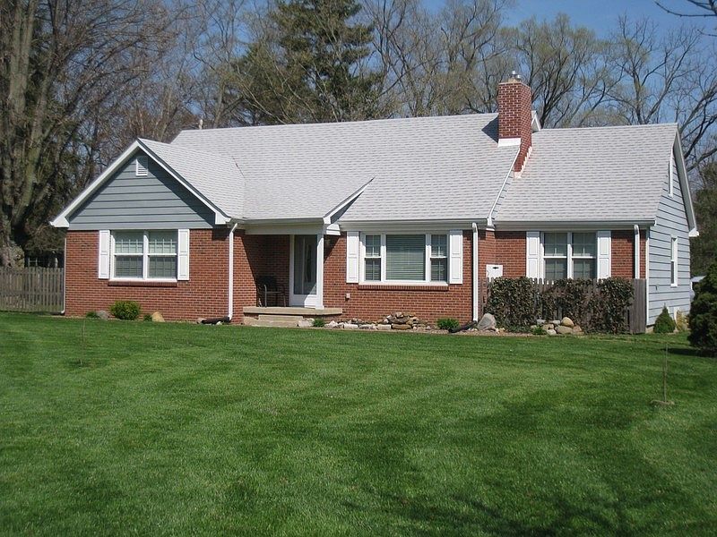 1st image of 455 Avon Ave