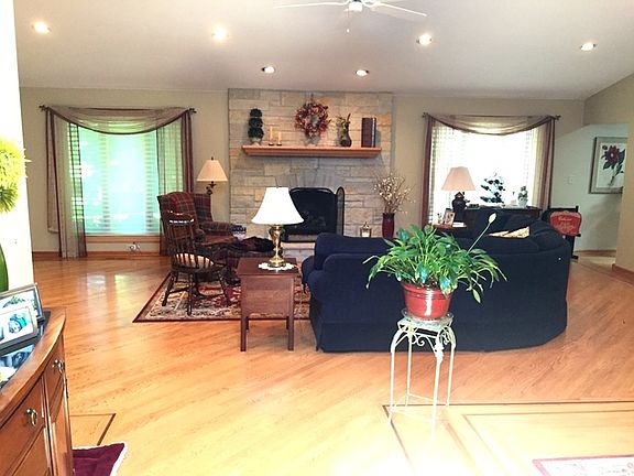 3rd image of 21970 N Barkley Ct