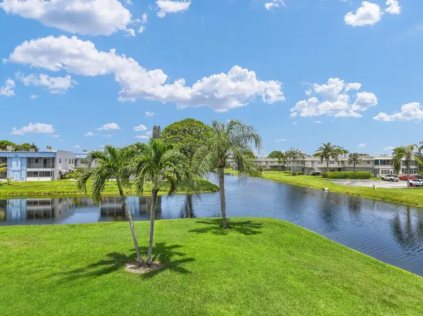 359 Saxony Trail #H, Delray Beach, FL 33446
