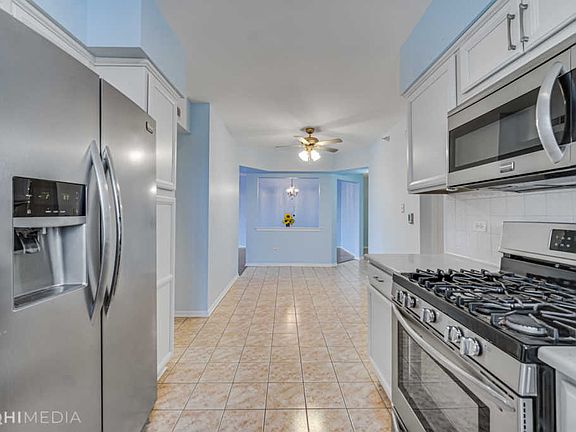 5th image of 1636 Ashland Ave Unit 602