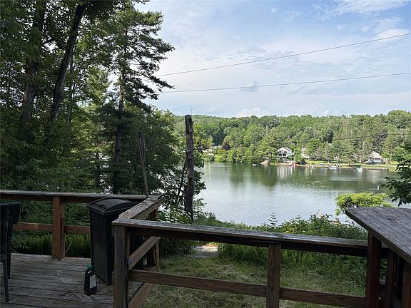3rd image of 61 Upper Woodside Dr