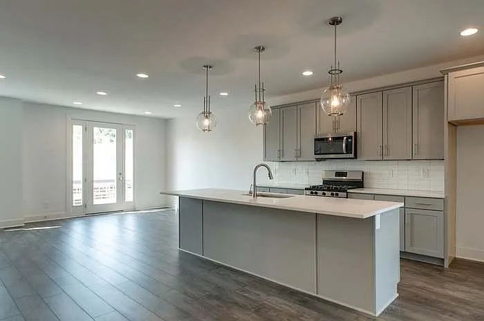 700 James Ave #8 — Photo 6