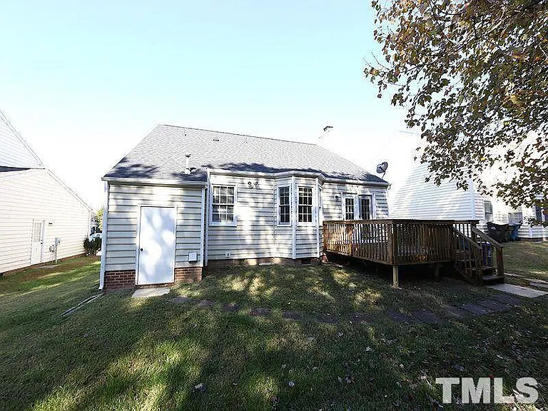 6 Barnsdale Ct — Photo 16