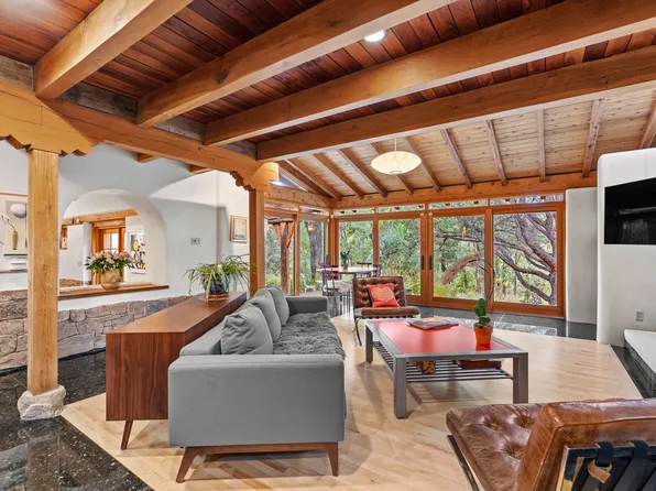 1330 Bishops Lodge Rd, Santa Fe, NM 87506