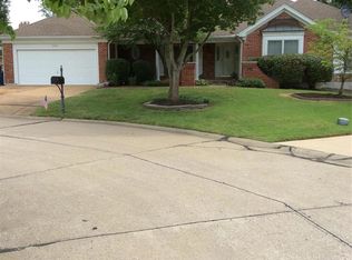 5806 Cabot Cove Ct, Saint Louis, MO 63128