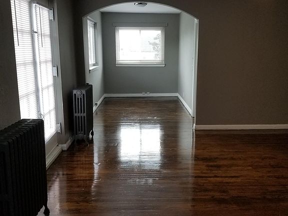 3rd image of 522 W Adams St APT 306