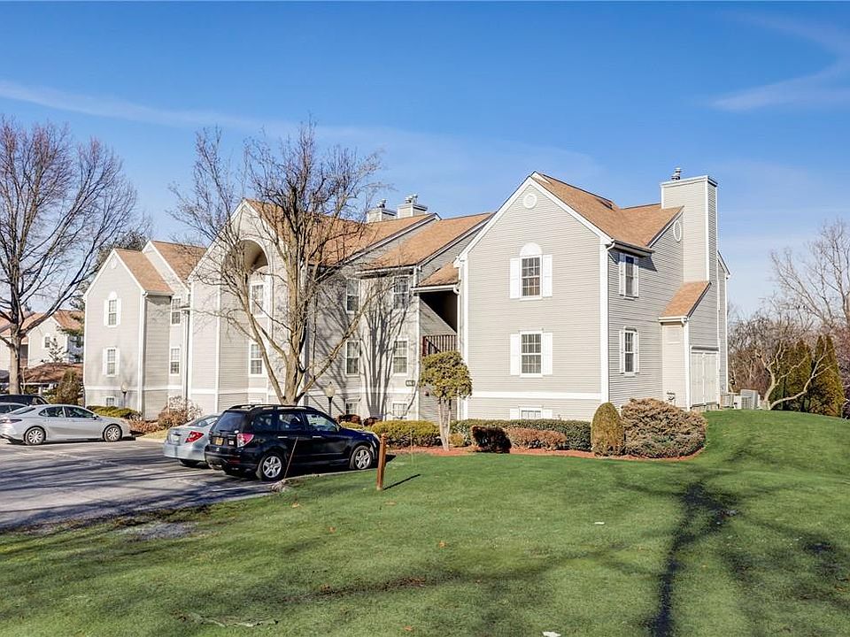 1st image of 1058 Washington Green