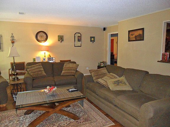 3rd image of 2118 Lakemere Dr
