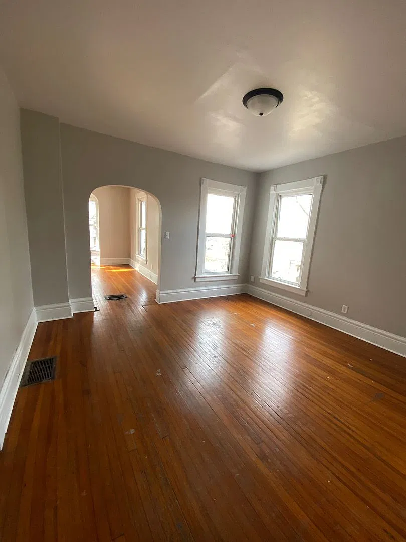 710 E 14th Street — Photo 1