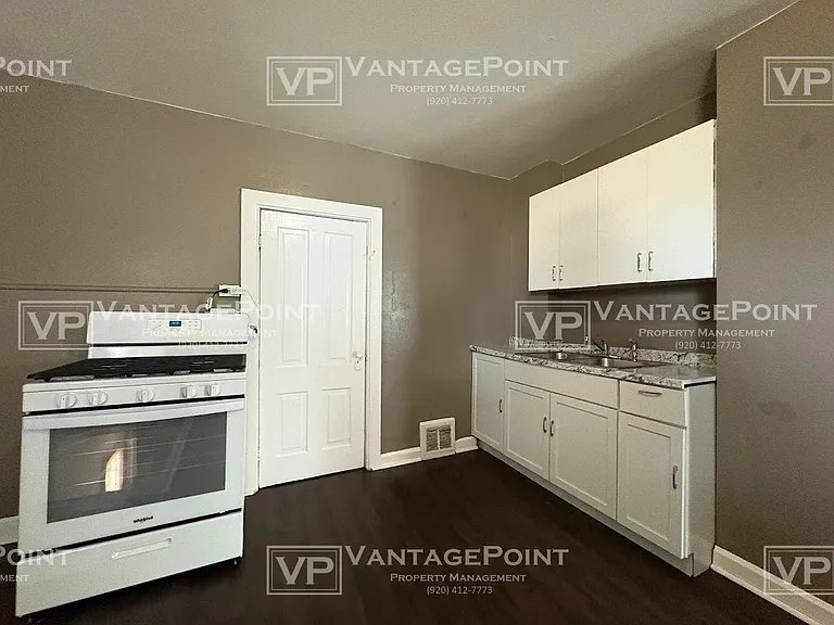 1442 S Chestnut Ave — Photo 4