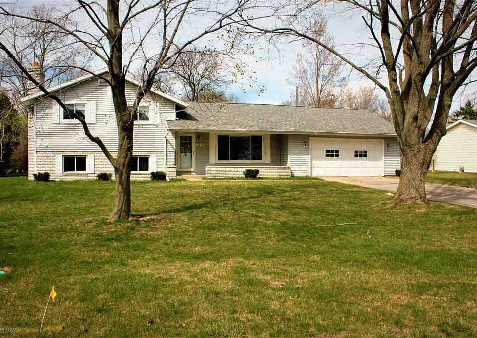1st image of 3210 S Shoreview Dr