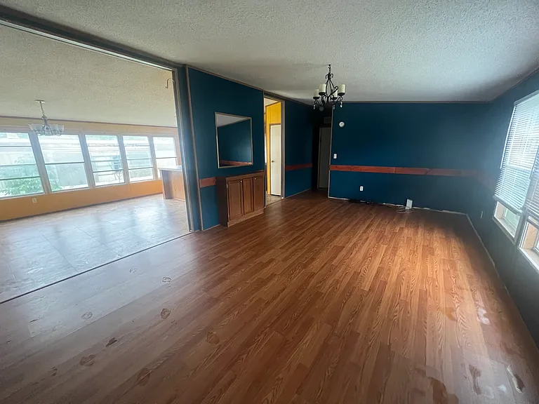 140 Thor Ln — Photo 2