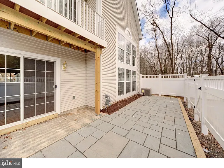 616 Pebble Creek Ct — Photo 23