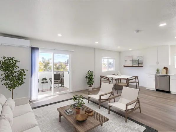 Ocean Breeze, 1037 S Cleveland St #11, Oceanside, CA 92054