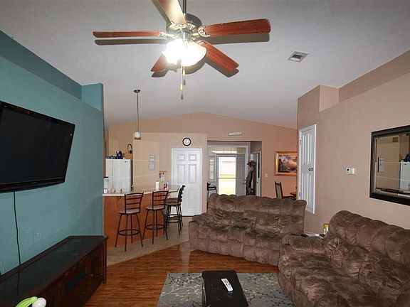 2nd image of 5031 Cocoa Dr