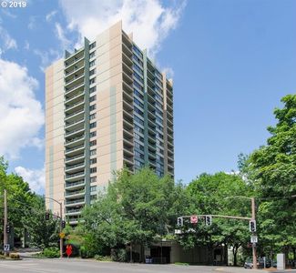 111 SW Harrison St APT 12H, Portland, OR, 97201
