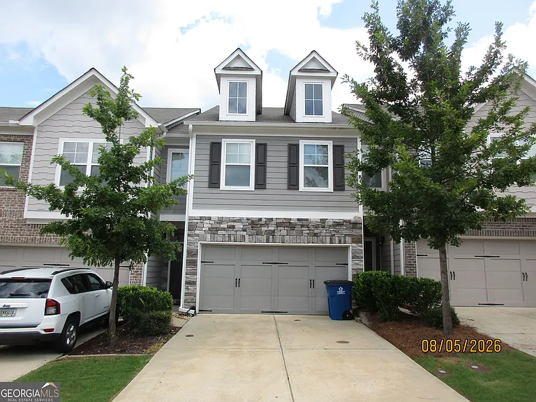 2726 Kemp Ct — Photo 3