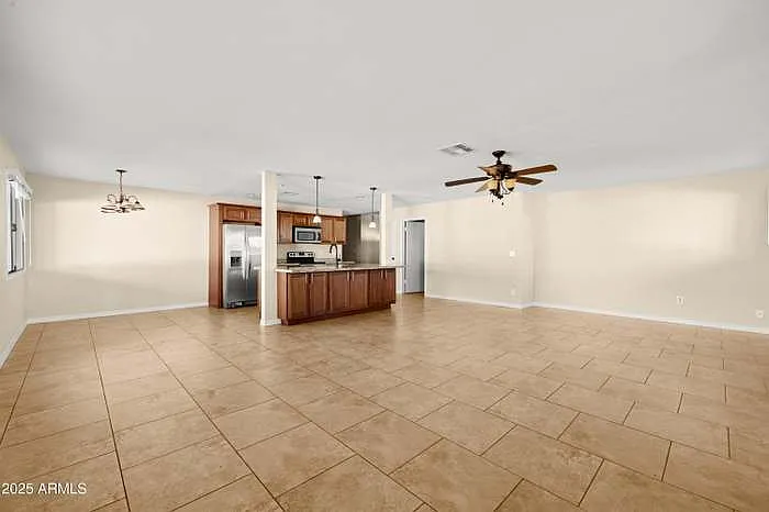 2715 S Rita Ln — Photo 6