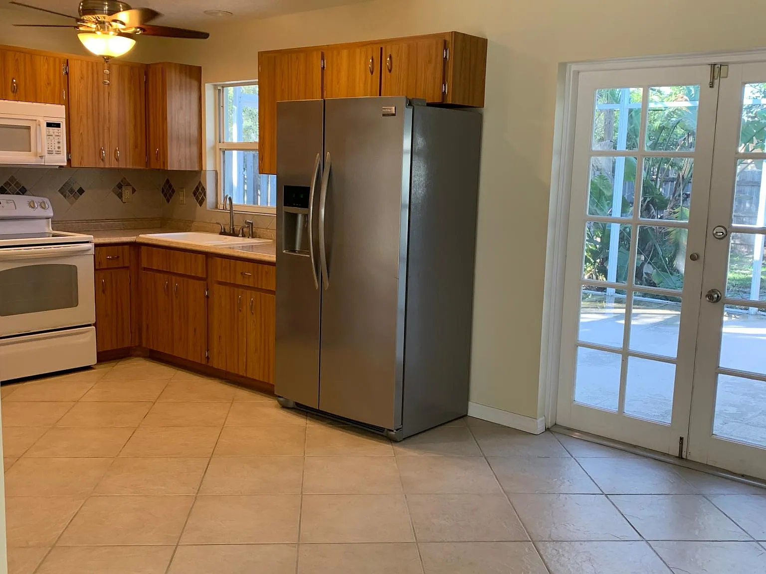 2 bed, 1185 sqft, $2,300 — Photo 3