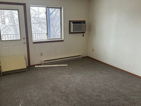 5th image of 1650 33rd Ave S #202