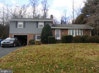 160 Shatto Dr, Carlisle, PA