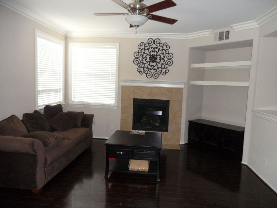 2nd image of 12542 Hudson River Dr