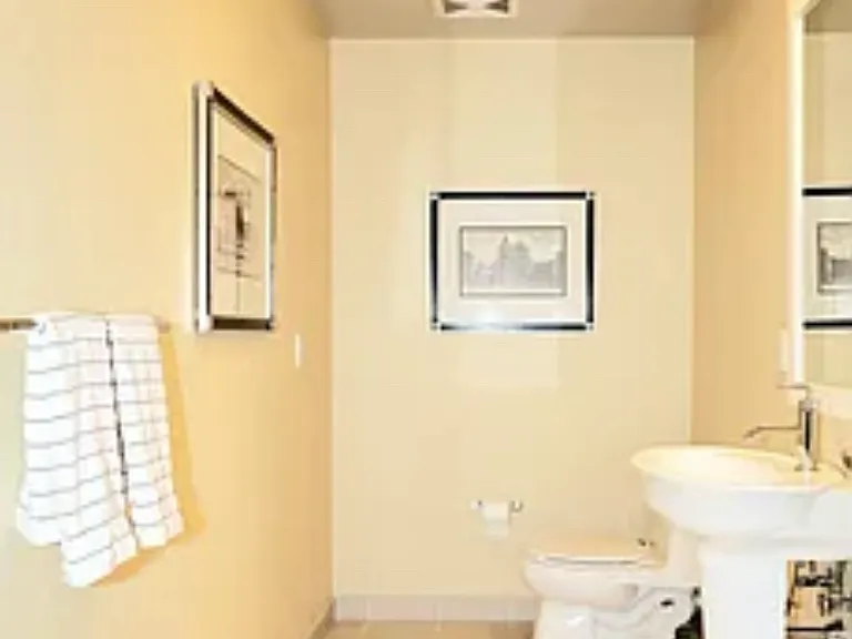 1900 SW River Dr #108 — Photo 13