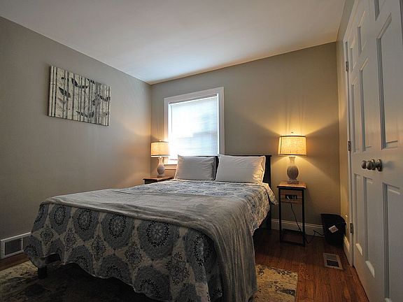 4th image of 546 Reed Ln