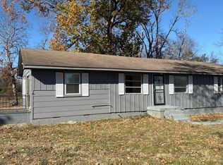 18 Susan Ln, Rossville, GA 30741