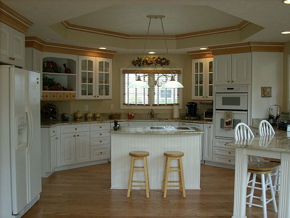 5th image of 161 Woodfield Pl