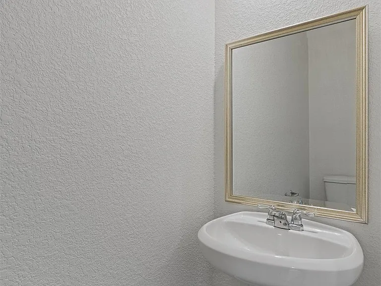 305 Los Cobos Ln — Photo 11