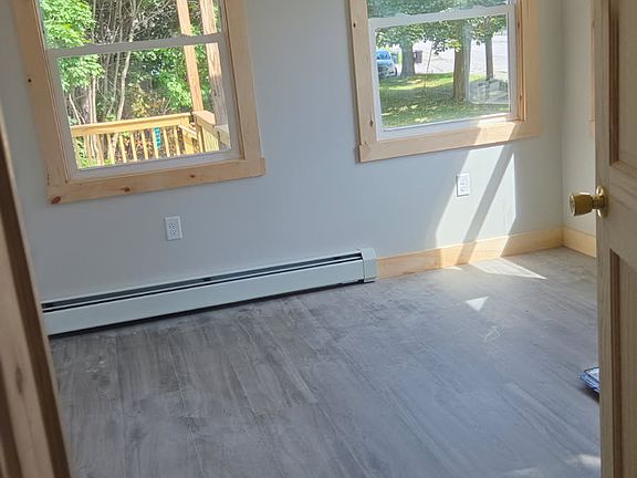 4th image of 561 Main St #1