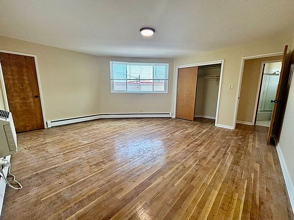 5th image of 5501 N Rockwell St #5507-1