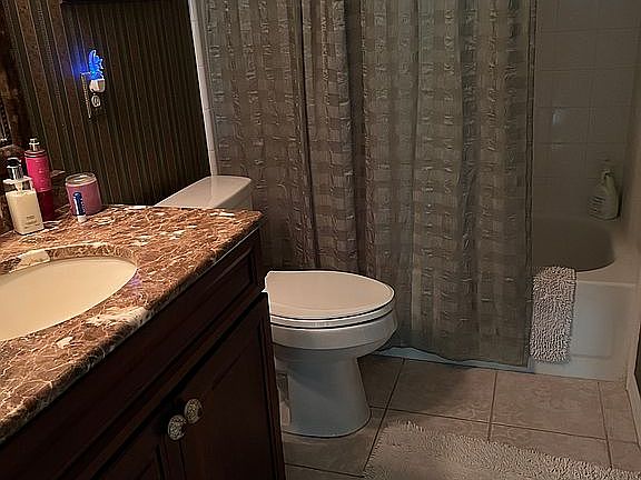 4th image of 217 Glenbriar Cir