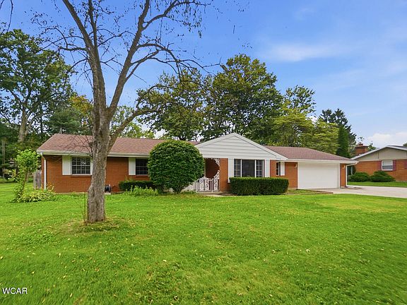 2nd image of 3456 Redbud Ln