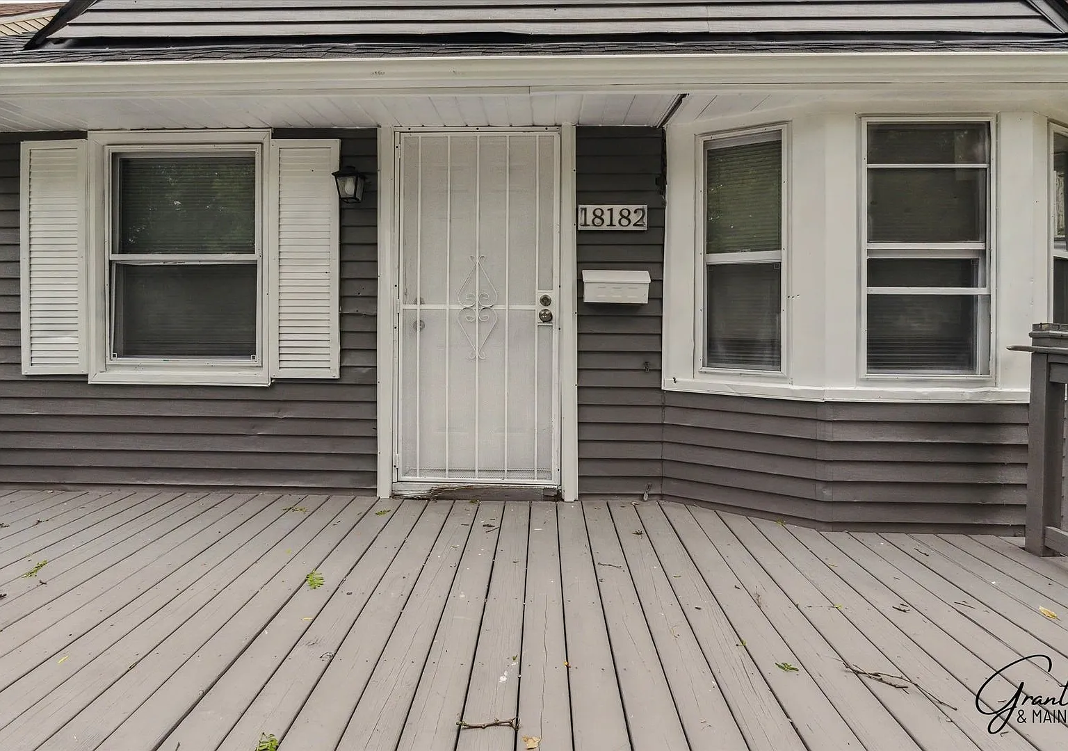 $1,300/month - 3 Bed 1 Bath Single Family Home in Detroit — Photo 3