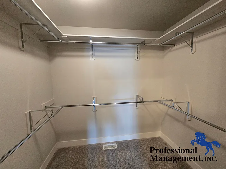 933 Kingston Ave — Photo 8