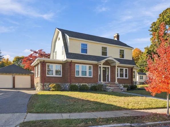 61 Gould St, Wakefield, MA 01880