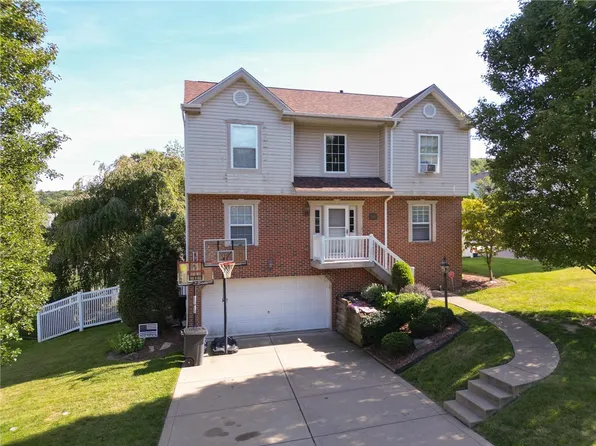 1421 Sandstone Dr, Tarentum, PA 15084