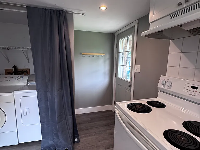 120 Adams St #2 — Photo 16