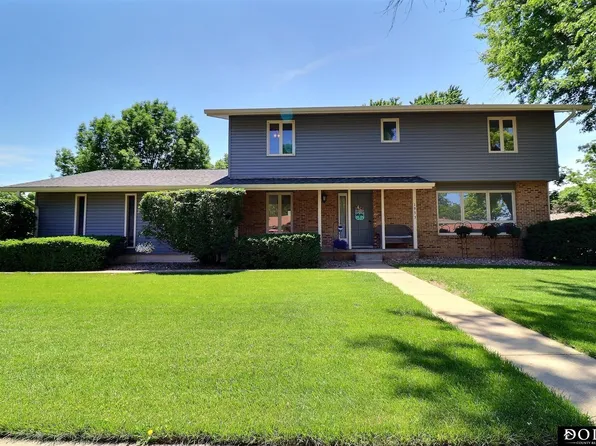 1933 Gaeth Ave, Fremont, NE 68025