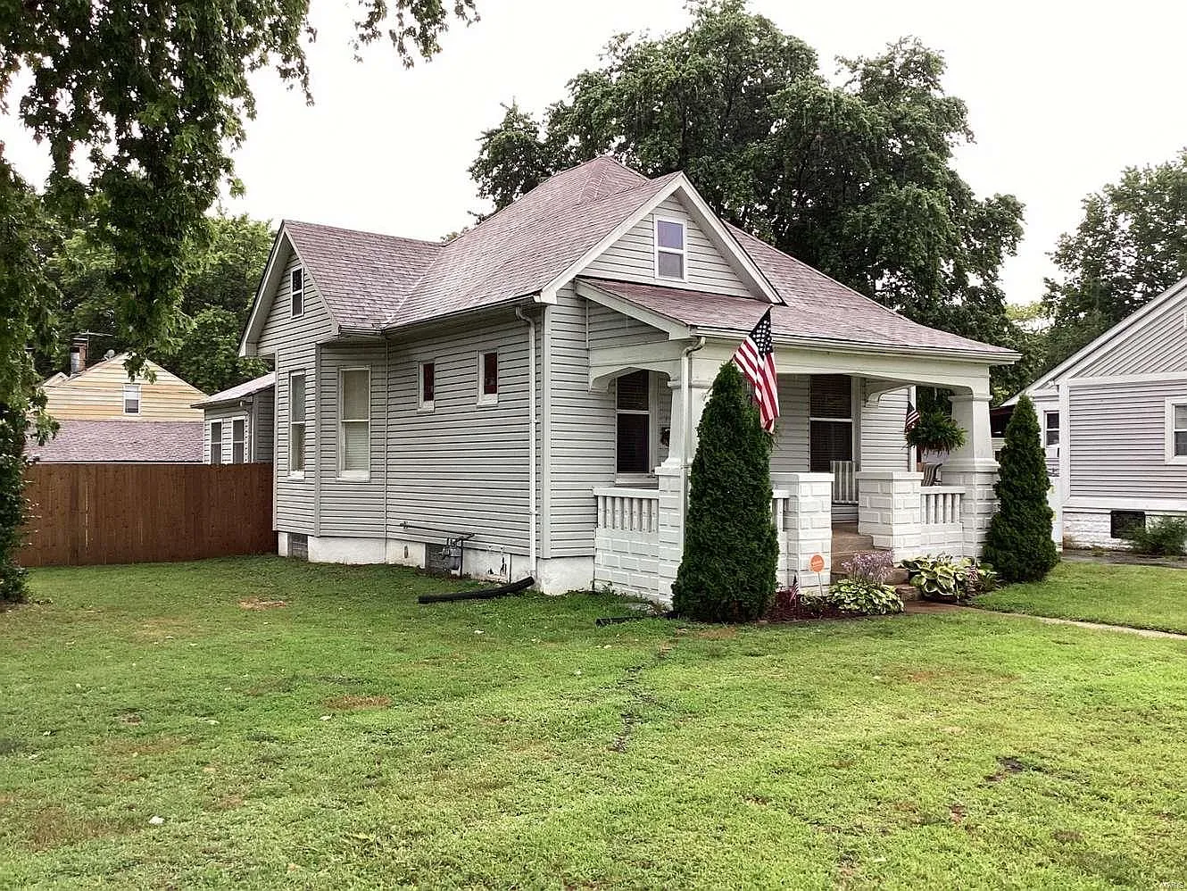 750 Jerome Ln photo 1