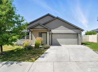 532 SW Alicia Loop, College Place, WA 99324