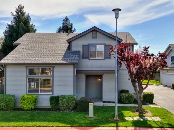 6334 Laguna Mirage Ln, Elk Grove, CA 95758