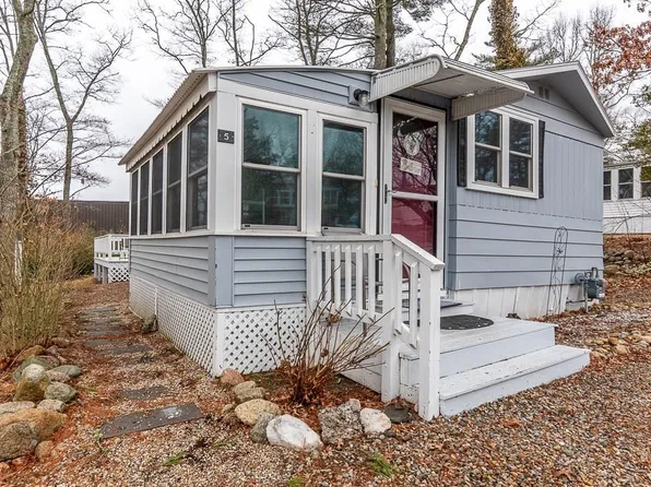 5 Timber Ln, Wareham, MA 02571