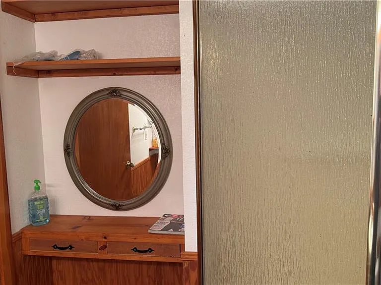 8504 Lago Vista Dr — Photo 12