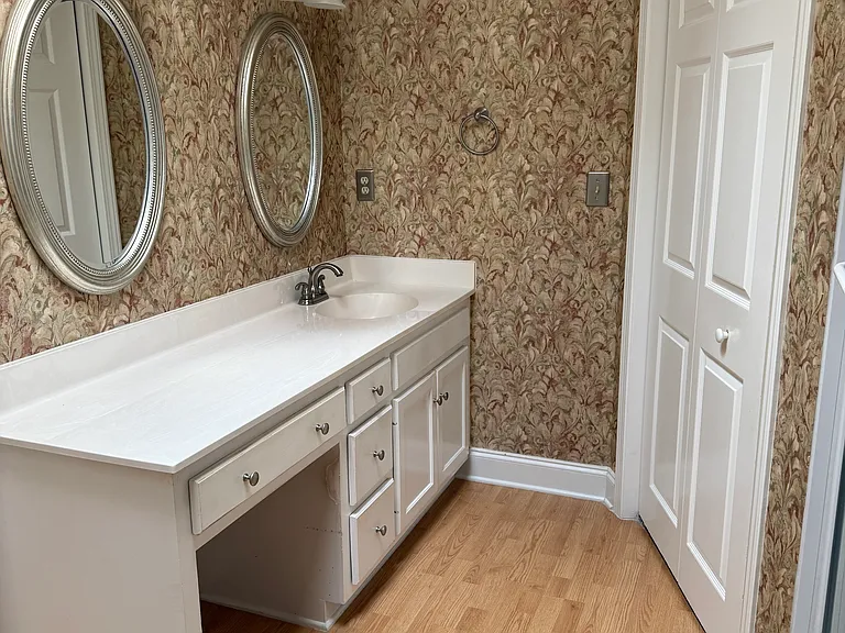 309 Angie Dr — Photo 16