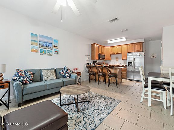 3rd image of 1270 Century Oaks Dr APT B